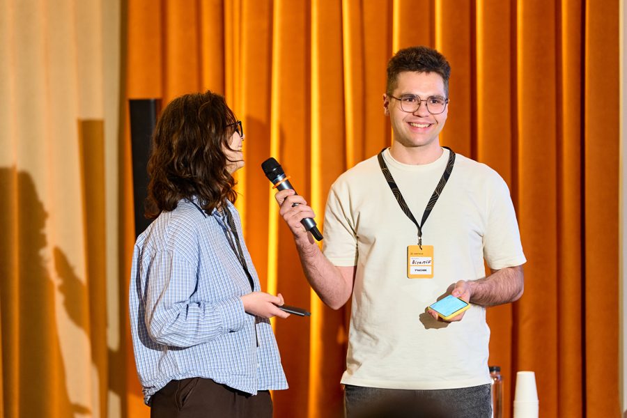 Віталій відповідає на питання на Marketing Lab